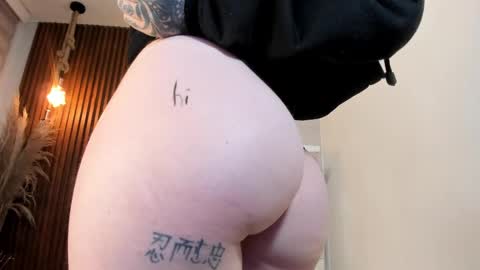 Lana     igauroraaaaaaaaa 1 online show from February 2025 08:24:02 AM