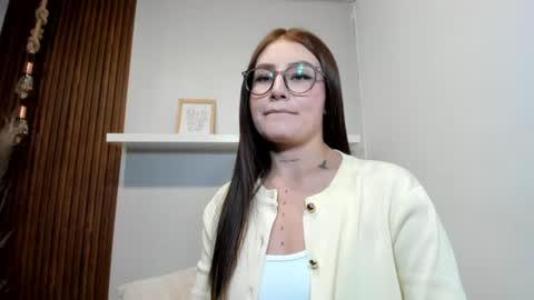 Lana     igauroraaaaaaaaa 1 online show from June 2026 11:18:02 PM