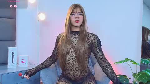 valentino moon online show from April 2026 12:30:02 AM