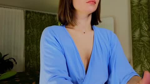 Snapshot of lana_sky chatting on December 2024 06:43:02 PM Lana online show from December 2024 06:43:02 PM