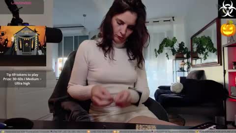 Lana The Virus online show from October 2025 02:32:02 PM