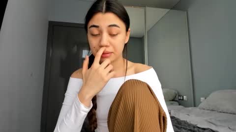 Snapshot of lanalandd chatting on November 2025 12:37:01 PM Lana online show from November 2025 12:37:01 PM