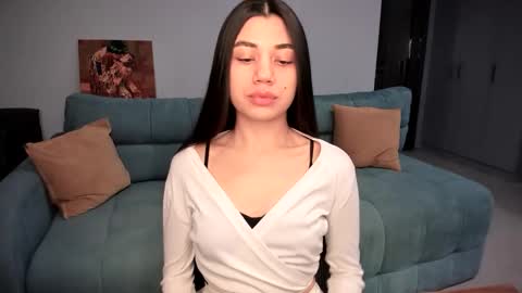 Lana online show from May 2026 07:30:02 PM