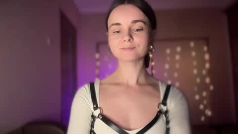 Snapshot of lanaloulou chatting on September 2025 10:54:02 PM Lana online show from September 2025 10:54:02 PM
