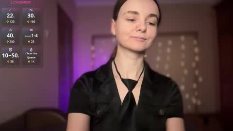 Lana online show from October 2025 10:07:02 PM