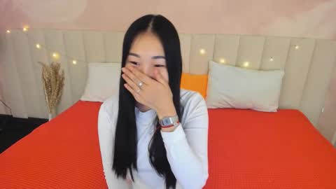 Lana online show from November 2025 09:30:01 AM