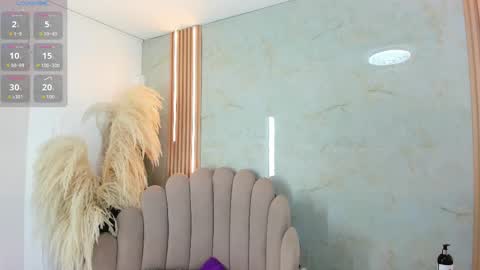 lana online show from September 2025 04:12:02 AM