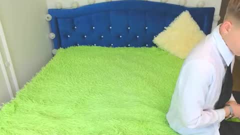 Lanny online show from October 2025 05:43:02 AM