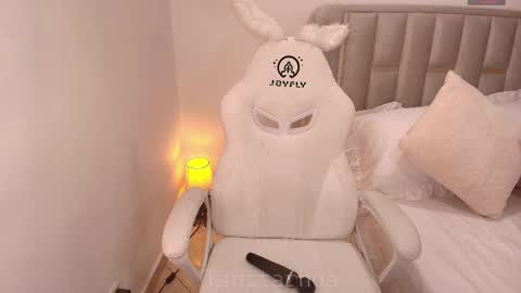 Lina online show from February 2025 12:52:02 AM