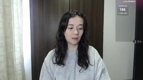 Lanna online show from October 2025 01:03:02 PM