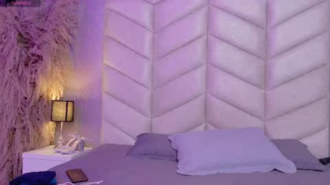 Snapshot of lanna_rossii chatting on October 2025 12:39:02 PM L A N N A ---- online show from October 2025 12:39:02 PM