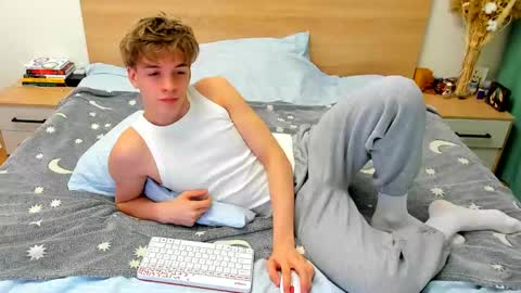 Fandi online show from December 2024 05:29:02 AM