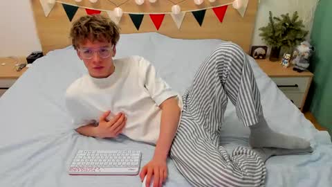 Fandi online show from January 2025 12:26:01 PM