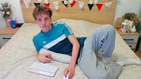 Fandi online show from March 2025 04:15:02 AM