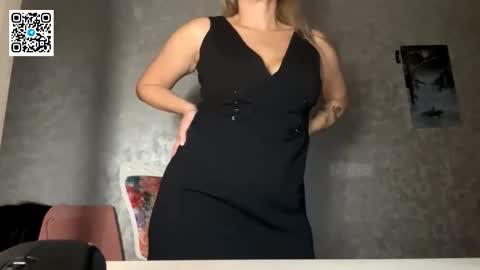 Snapshot of lapussia chatting on December 2025 09:30:01 PM Olena online show from December 2025 09:30:01 PM