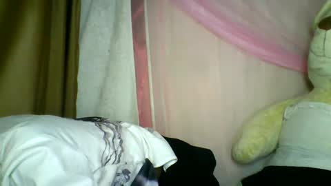 Snapshot of lara_belle chatting on May 2026 02:29:01 AM lara_belle online show from May 2026 02:29:01 AM