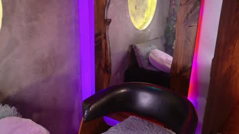 lara_curly online show from July 2026 10:09:01 AM