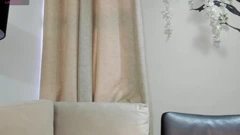 Snapshot of lara_martin chatting on November 2025 12:00:02 PM 700 200 online show from November 2025 12:00:02 PM