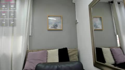      700  200   online show from May 2026 12:10:02 PM