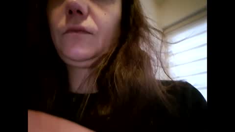 Snapshot of laraa333 chatting on February 2025 06:36:02 AM Little online show from February 2025 06:36:02 AM