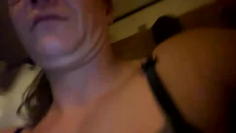 Snapshot of laraa333 chatting on September 2025 10:47:01 PM Little online show from September 2025 10:47:01 PM