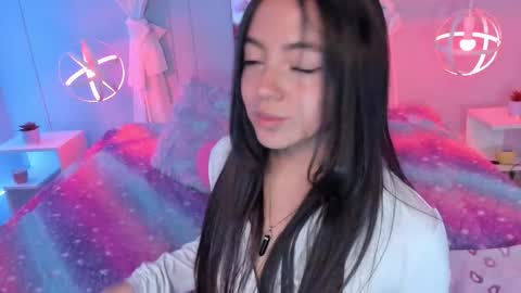 Snapshot of laraa_rous chatting on September 2025 04:36:02 AM lara online show from September 2025 04:36:02 AM