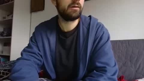 laraaan online show from December 2024 01:17:01 PM