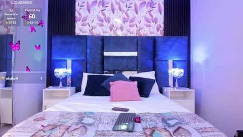 Snapshot of larabrook chatting on November 2025 08:53:01 PM Lara online show from November 2025 08:53:01 PM