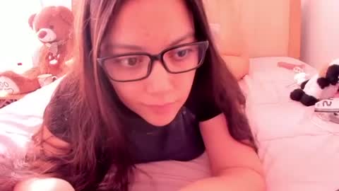 Snapshot of laracamille chatting on April 2026 02:37:01 PM lara online show from April 2026 02:37:01 PM