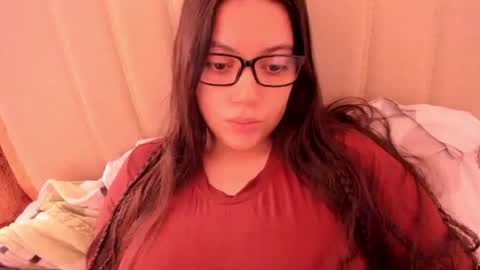 Snapshot of laracamille chatting on April 2026 02:51:01 PM lara online show from April 2026 02:51:01 PM