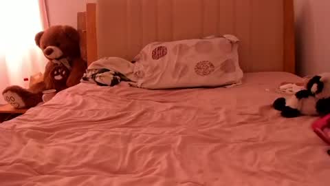 Snapshot of laracamille chatting on April 2026 05:29:01 PM lara online show from April 2026 05:29:01 PM