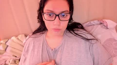 Snapshot of laracamille chatting on April 2026 06:43:01 PM lara online show from April 2026 06:43:01 PM