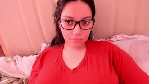Snapshot of laracamille chatting on May 2026 02:44:02 PM lara online show from May 2026 02:44:02 PM