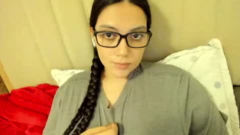 Snapshot of laracamille chatting on May 2026 11:23:02 PM lara online show from May 2026 11:23:02 PM