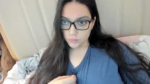 Snapshot of laracamille chatting on May 2026 05:43:01 PM lara online show from May 2026 05:43:01 PM