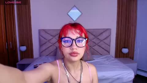 LaraCooper online show from March 2026 08:09:01 PM