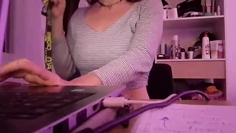 Snapshot of larafox22 chatting on April 2026 08:57:01 PM larafox22 online show from April 2026 08:57:01 PM