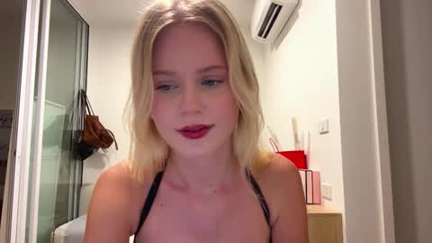 Stella online show from January 2026 10:08:02 AM