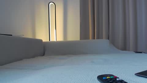 LaraKanes online show from April 2026 08:34:01 AM