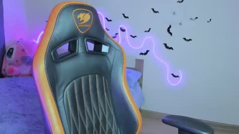 LaraKrein lk online show from November 2025 01:24:03 PM