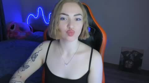 LaraKrein lk online show from May 2026 03:52:01 PM