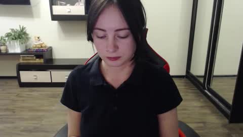 Snapshot of laralianna chatting on October 2025 02:25:02 PM Laralianna online show from October 2025 02:25:02 PM