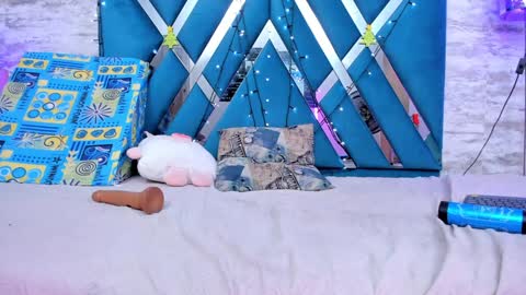 Lara Murphy online show from December 2024 09:08:01 PM