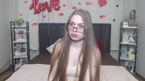 LaraPika online show from April 2026 05:06:02 PM