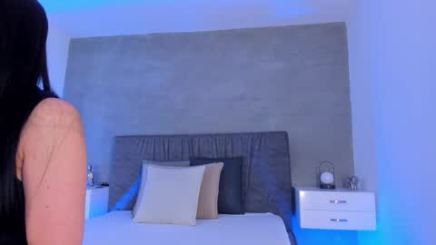 Laura online show from March 2026 12:31:02 PM