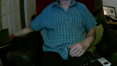 Snapshot of larbie chatting on December 2025 12:51:01 AM Larbie online show from December 2025 12:51:01 AM