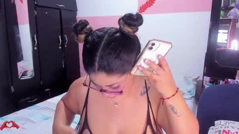 Snapshot of laris_park chatting on November 2025 06:42:02 PM laris_park online show from November 2025 06:42:02 PM