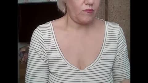 Snapshot of larisaq4ugo24 chatting on September 2025 06:17:01 AM larisaq4ugo24 online show from September 2025 06:17:01 AM