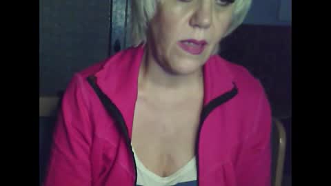 Snapshot of larisaq4ugo24 chatting on October 2025 09:52:01 AM larisaq4ugo24 online show from October 2025 09:52:01 AM