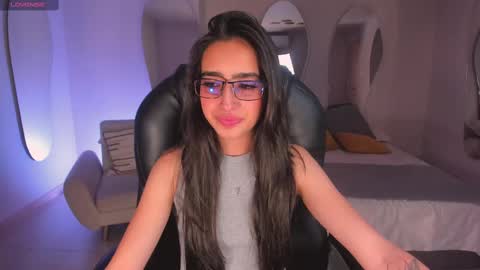 Larisa Smirnov online show from October 2025 03:38:01 AM